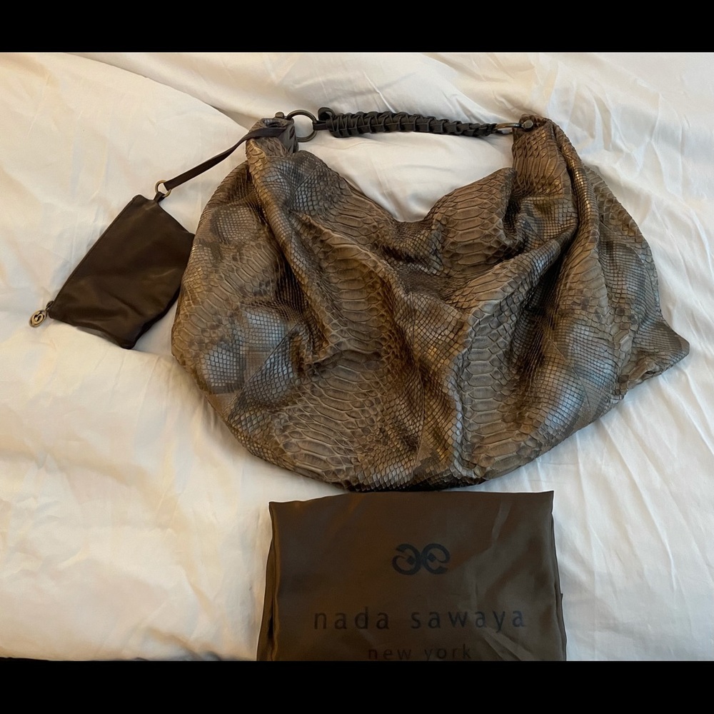 This extra large Nada Sawaya Brown Snakeskin bag